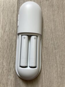 Chromecast遙控器安裝電池
