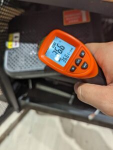 使用風扇降溫後，大約36.6度